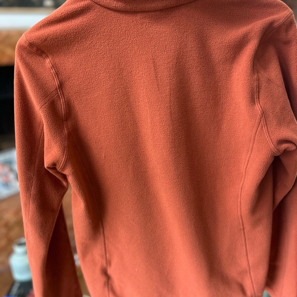 Patagonia Micro D Fleece Rust Orange - Picture 3 of 6